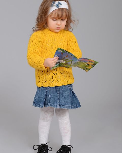 Kinderpullover im Ajourmuster