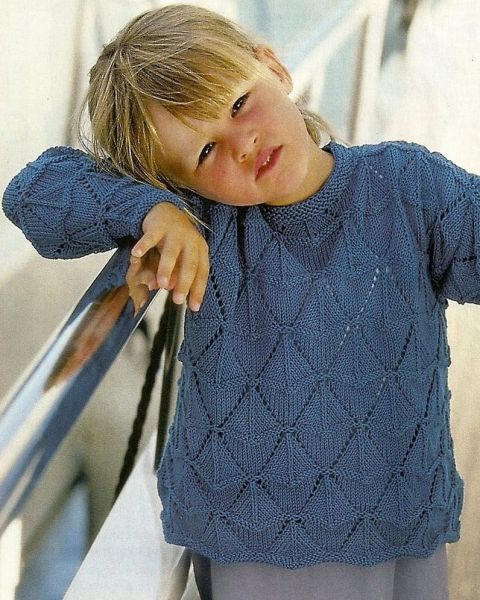 Kinderpullover im Ajourmuster