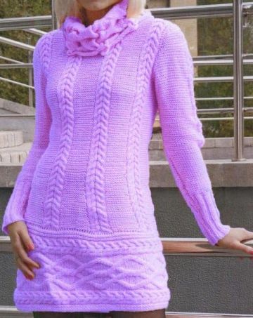 Kleid mit Reliefmuster