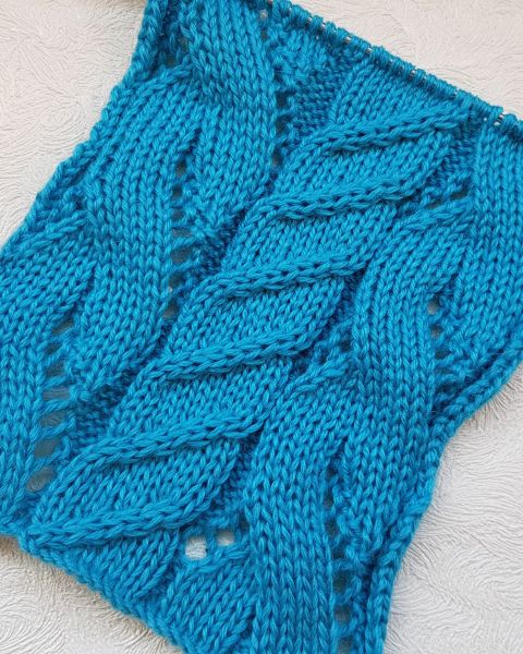 Zopf-Lochmuster stricken