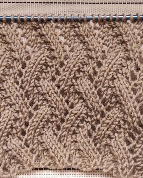 Ajourmuster stricken