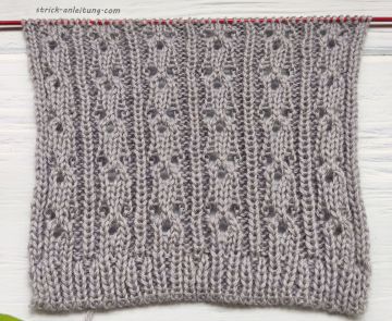 Lochstreifen stricken
