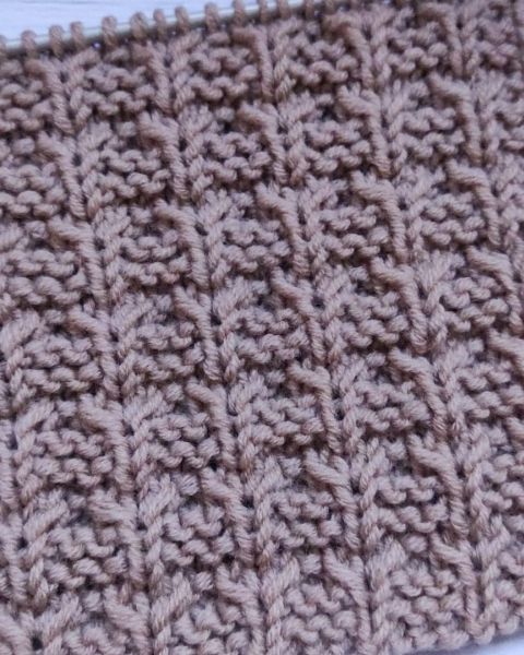 Relief-Streifen stricken