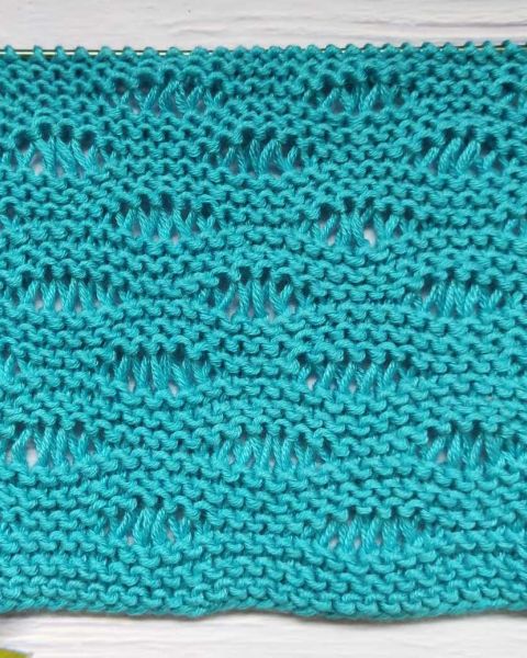 Wellen-Fallmaschenmuster stricken