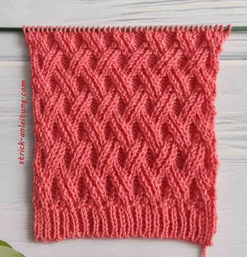Strickmuster mit verkreuzten Maschen
