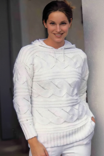 Quer gestrickter Pulli mit Ajourstreifen