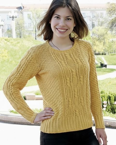 Pullover mit zentralem Zopfstreifen
