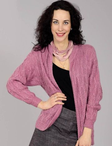 Damenjacke mit Zopfmuster
