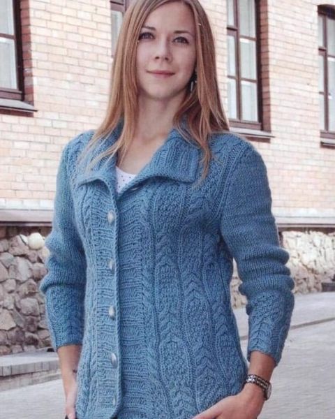 Jacke im Zopf-Perlmuster