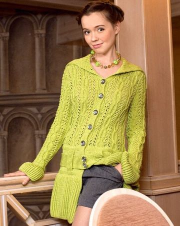 Longjacke mit breitem Kragen und Gürtel