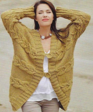 Quer gestrickte Zopfmusterjacke