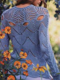 Pulli mit Lochmusterpasse
