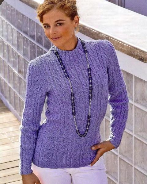 Pullover mit Rauten- und Zopfmuster