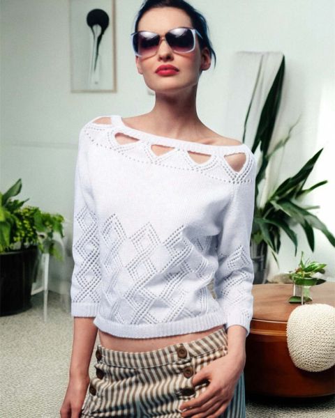 Zarte Linie – Strickpullover mit Passe