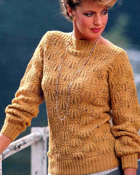 Damenpullover mit Ajourmuster