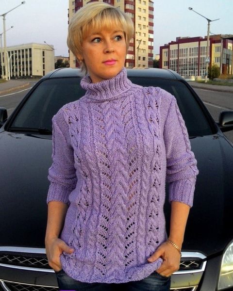 Pullover mit Ajour-Zopfmuster