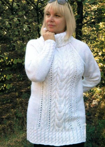Rollkragenpullover mit Zopfmuster