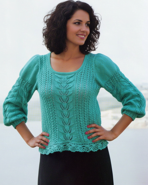 Pullover mit Häkelbordure