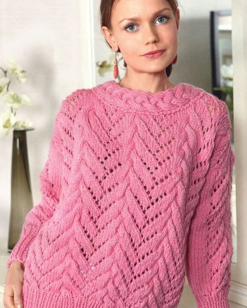 Pullover mit Ajour-Zopfmuster