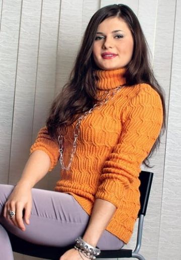 Rollkragenpullover im Reliefmuster