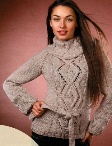 Pullover mit Rauten-Zopfmuster