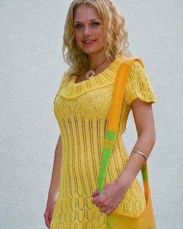 Stricktunika mit Rundem Kragen